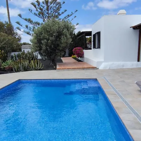 Freistehendes Haus Mit Pool In Cabreras *